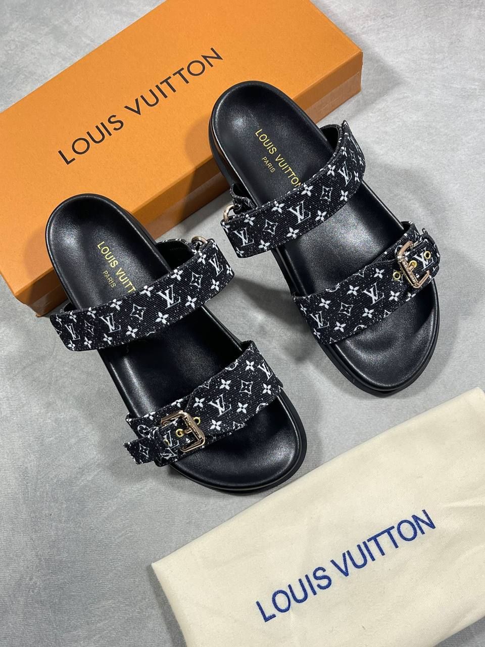 Louis Vuitton Women's Woven Bom Dia Denim Sliders Rep Sale UK	Woman First Copy Fake Replica Slider Women 1st Copies Cheap Price Slippers Fakes Reps Sandals 1:1 LV Brand Logo Luxury Flat Slides 1 to 1 Flip Flop Mules AAA Duplicate Black White