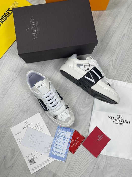 Valentino Low-Top Calfskin Alentino VL7N Sneaker In White Color