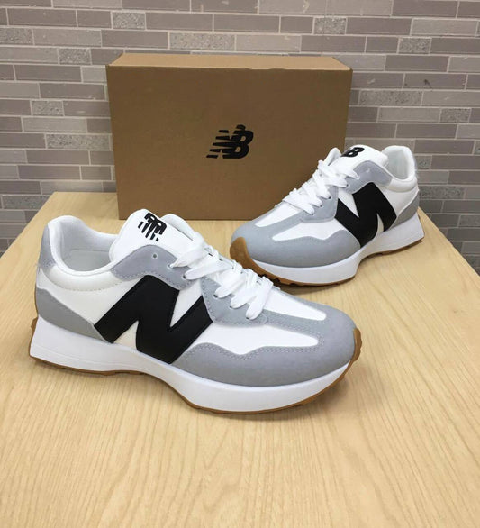 NEW BALANCE Black Shoe Comes with Full Packaging
