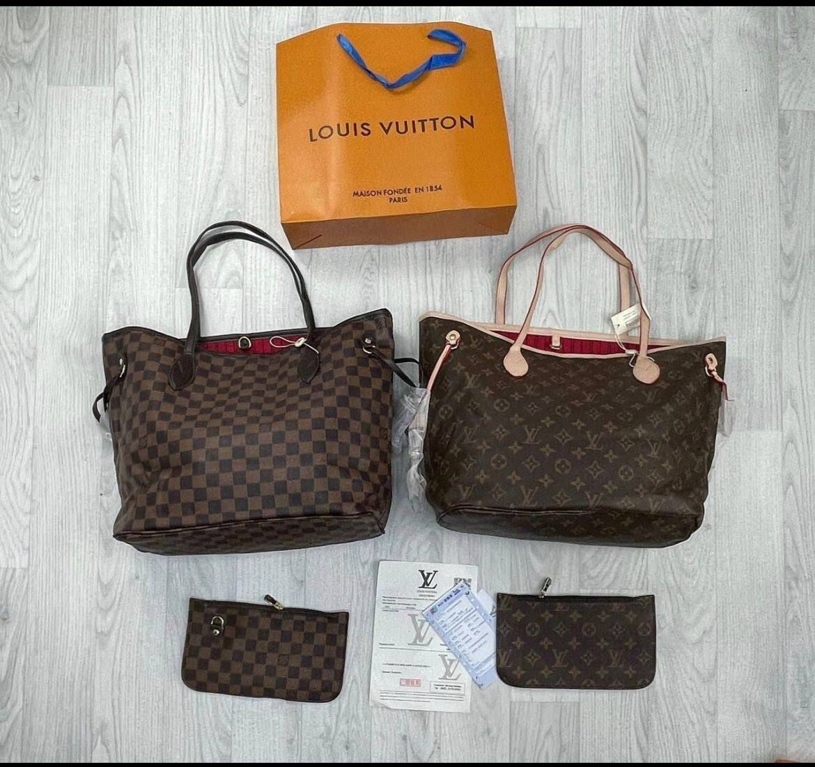 Louis Vuitton Women's MM Damier Neverfull Canvas Bag