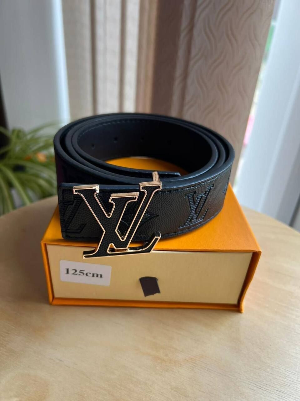 Louis Vuitton Men's Women's LV Designer Belt Fake Rep Sale UK	Man Woman First Copy Fakes Replica Leather Belts Men Women Cheap Price Reps 1st Copies 1:1 Luxury Brand Logo Original Buckle 1 to 1 Duplicate AAA Premium Accessories Black Gold