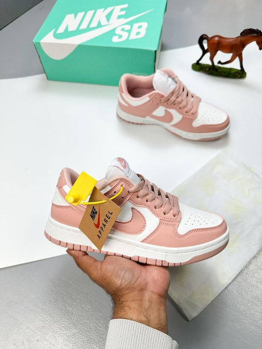 Nike Dunk Ladies Low Rose Whisper